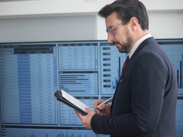 CRM для интернет-магазина: ТОП-7 систем и как выбрать в 2026