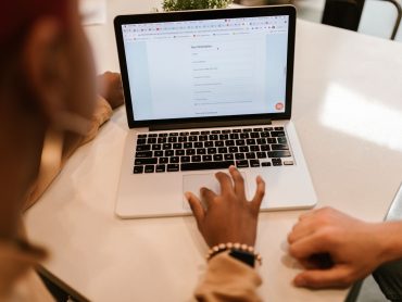 Как форма захвата контактов помогает генерировать больше лидов на сайте?